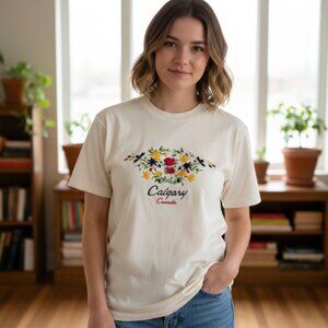 VINTAGE 90s Calgary Canada‎ Tee Wildflower Embroidered Adult Womens Small